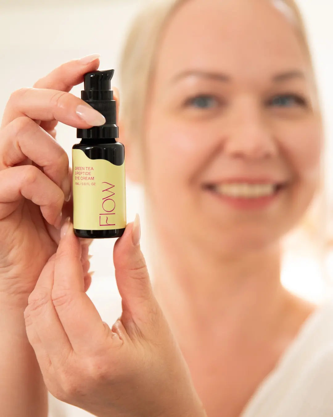 Green tea peptide oogcreme